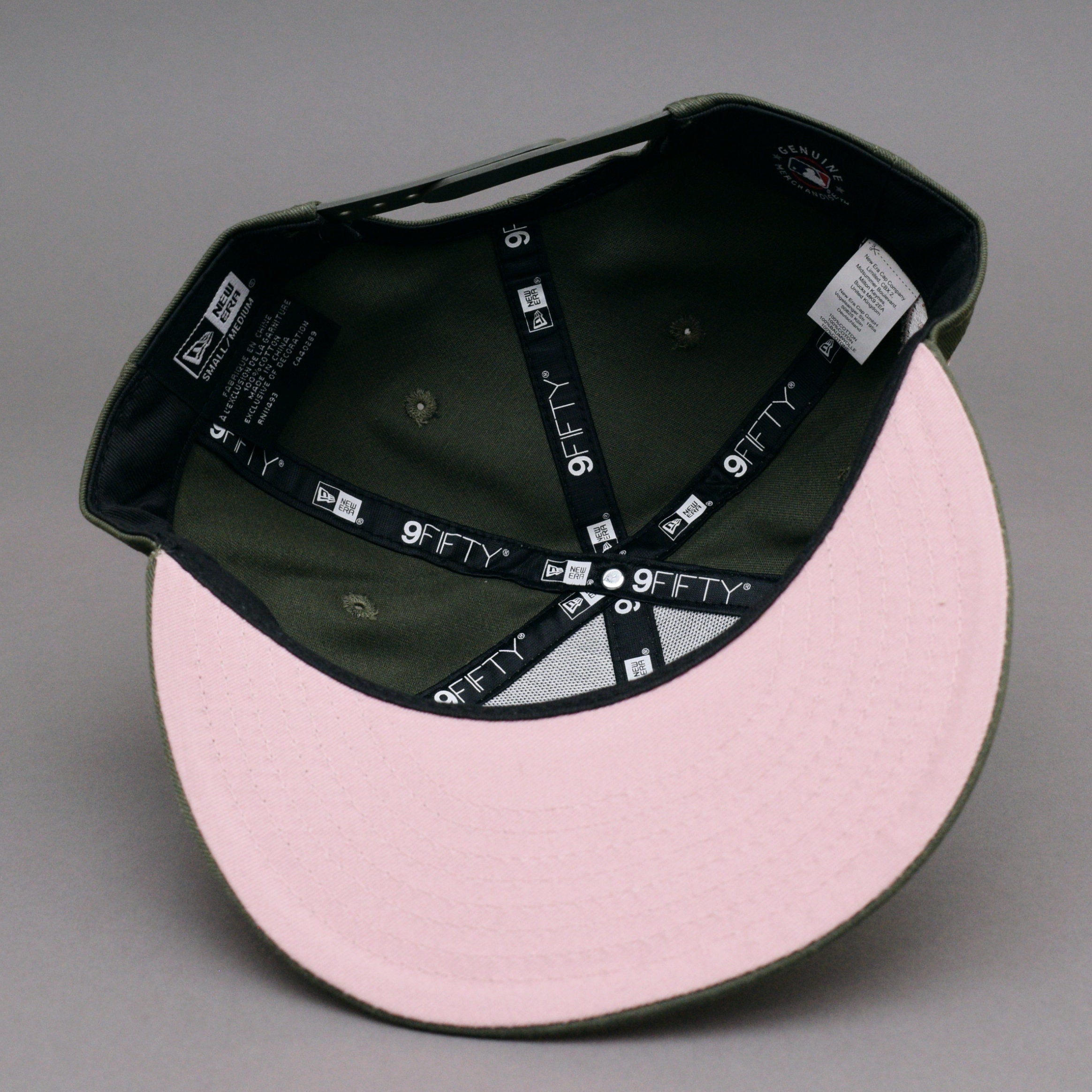 New Era - Chicago White Sox 9Fifty Side Patch Medium - Snapback - Olive/Pink