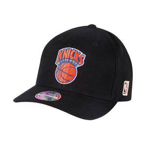 Mitchell & Ness - New York Knicks - Snapback - Black Debossed
